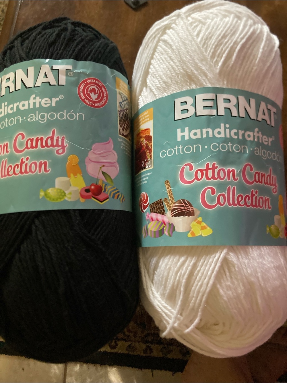 Bernat Handicrafter Cotton Yarn - Black & White Duo